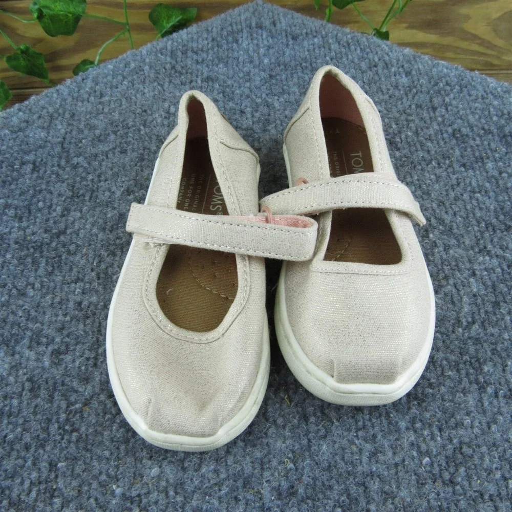Toms girls mary